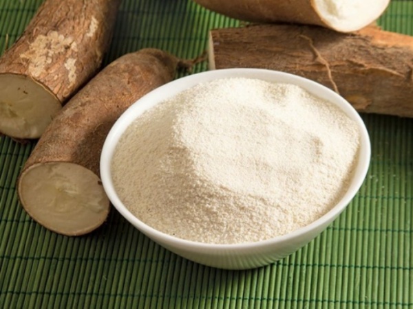 木薯是怎么加工成木薯粉的？傳統(tǒng)手工加工工藝VS現(xiàn)代化機(jī)械加工工藝